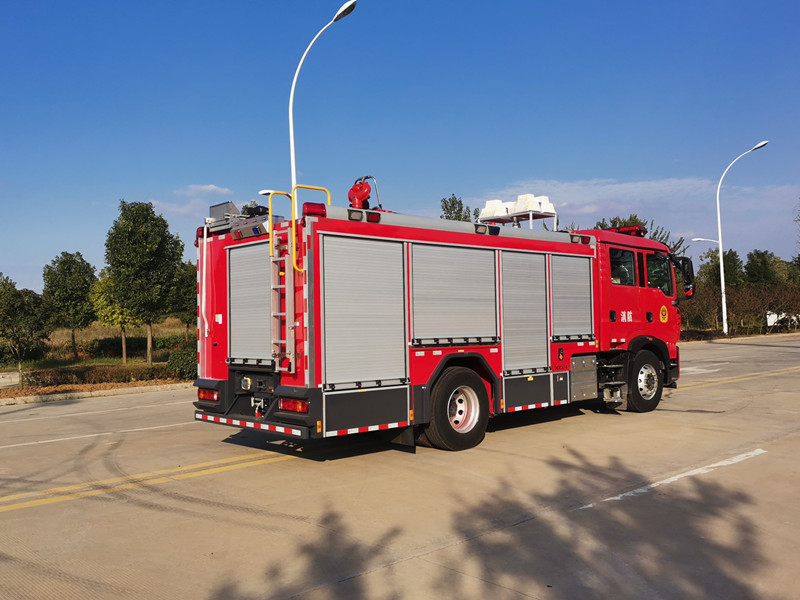 重汽A類(lèi)泡沫主戰(zhàn)消防車(chē)