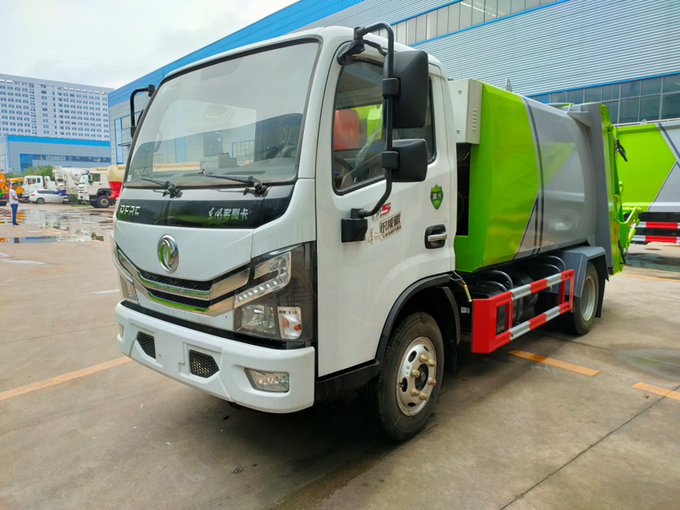 東風(fēng)多利卡5立方藍(lán)牌壓縮垃圾車(chē)