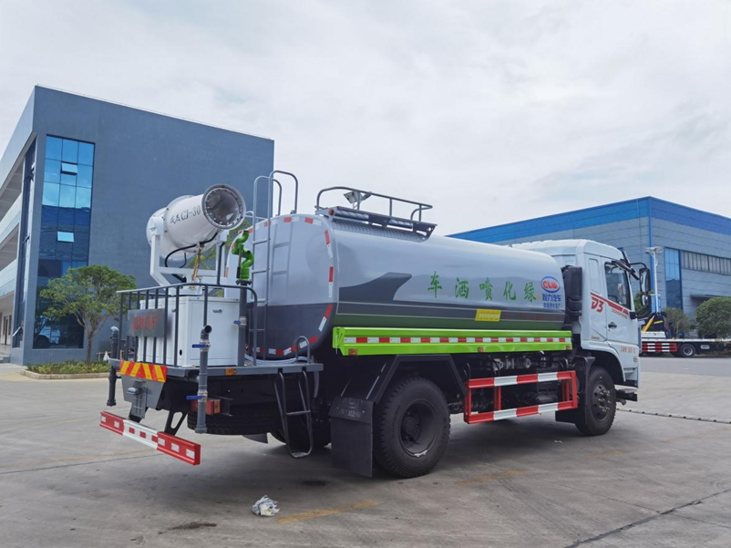 東風專底系列11.9方綠化噴灑車