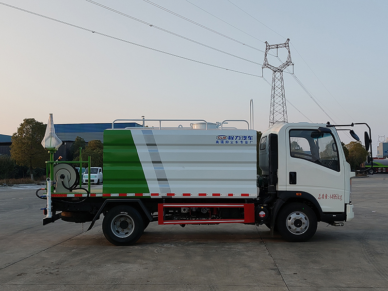 重汽藍牌7方抑塵車140馬力-藍牌